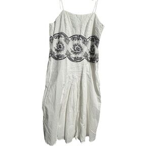 George White Cotton Dress w/ Black Beaded Sequin Detail – Size 10 – Boho Summer